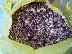 Offres Spéciales CASHEW HUSK 3-10mm Marron 10% Humidité GGN Marque MOINS CHER PRIX 2025 - Product Image 4