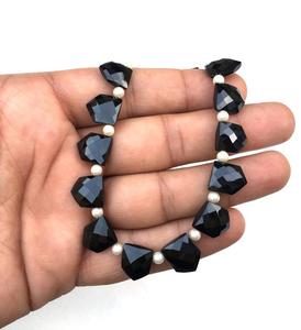 Pierre précieuse spinelle noire naturelle 22 pièces à facettes en forme de pentagone perles briolette fabricant en gros véritable de haute qualité - Product Image 6