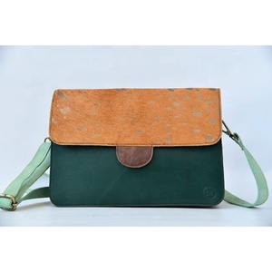 Sacs à bandoulière en cuir de fourrure à imprimé animal de style occidental Sacs à main latéraux en cuir de fourrure d'animal véritable à la mode de haute qualité - Product Image 2