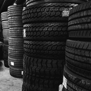 Pneus de camion d'occasion en gros 13R 22.5 295 80R22.5 315 80 R 22.5 Pneu plein certifié DOT Garantie 1 an - Product Image 6