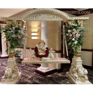 การตกแต่งชิงช้าไม้แบบดั้งเดิมด้วยพระพิฆเนศสีขาวมุกทางเข้างานแต่งงานไม้แกว่งเพชรที่สวยงามชุดชิงช้าแต่งงาน - Product Image 1