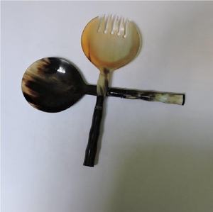 Outils de cuisine essoreur manuel pour salade de fruits et légumes, ensemble de cuillères et fourchettes artisanales en corne naturelle pour serveur de salade - Product Image 5