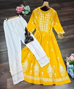 Kurti เครื่องแต่งกายสิ่งทอตลาดสิ่งทอใหม่ล่าสุดที่ดูหรูหรางานสวยงาม - Product Image 1