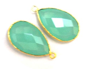 Aqua Calcedony Connecteur de lunette à facettes en forme de poire fait à la main en argent sterling plaqué or Composants de bijoux en pierres précieuses - Product Image 4