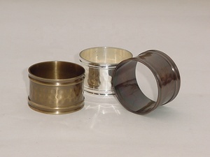 Handmade Elegant Ribbed Brass Napkin Ring Holder Eco-Friendly Antique Brass All-Season Metal <b>Table</b> Decor Dining Party Weddings - Product Image 5