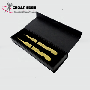 Juego de pinzas para extensión de pestañas, juego de pinzas para pestañas con punta curvada y aislamiento, de acero inoxidable dorado, Etiqueta Privada - Product Image 1