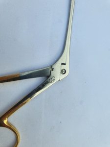 Pince laryngée manuelle de haute qualité Pince Premium pour les soins du larynx - Product Image 3
