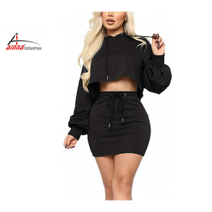 Conjunto de Top corto de manga corta con capucha para mujer, cómodo, 100% poliéster, transpirable - Product Image 1