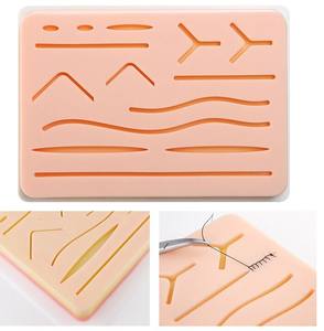 Coussinet de suture en peau de silicone pour étudiants avec source d'alimentation de machines - Product Image 6