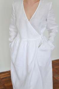 Nouvelle arrivée 2026, robe en lin pour femme, tendance, design tendance, couleur blanche, tissu crêpe, 100% lin, col en V, manches longues - Product Image 2