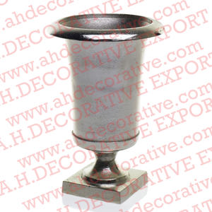 Christmas Decorative Metal <b>Vase</b> Urn Shape New Design Flower <b>Vases</b> <b>Set</b> Antique Coating Pots in Wholesale Price - Product Image 4