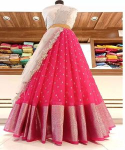 Tendencia algodón Lehenga Choli con Dupatta moderno indio pakistaní estilo rayón bordado secuencia trabajo venta al por mayor ropa de novia lehenga choli - Product Image 1