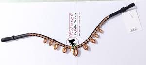 Elegante Banda Frontal para Caballo en Oro Rosa, Accesorio Ecuestre de Lujo y Tendencia, Diseño Ondulado, Hecho de Cuero, Cristales Colgantes, Cinta Adhesiva Abierta - Product Image 2