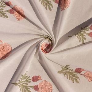 Tissu indien fait à la main imprimé floral 100% coton pour la confection de robe - Product Image 1