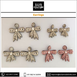 Pendientes colgantes de estilo clásico con forma de lazo para mujer bordados a mano y hechos a mano con diamantes de imitación de cristal del vendedor indio - Product Image 2