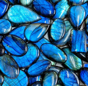 Labradorite sculptée cuivre violet, cabochon rond de 12mm, lampe flash led bleue, timbre blanc, rouge et bleu - Product Image 2