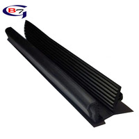 Profils de protection en caoutchouc mousse EPDM extrudé noir, dureté 60-80 Shore A, certifiés TS16949 pour portes et fenêtres automobiles