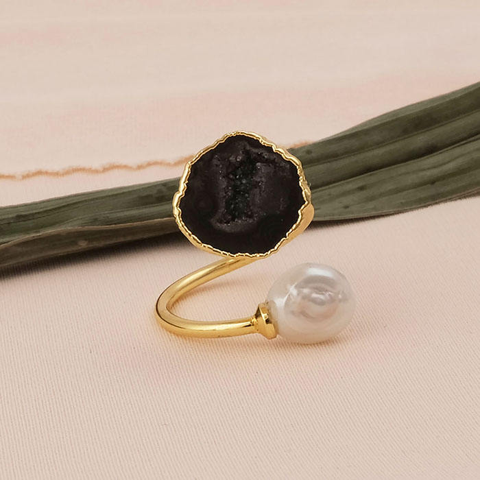 ขาว &amp; ดำ