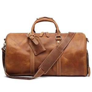Sac de voyage en cuir marron de qualité supérieure, luxueux, avec un grand espace de rangement, une bandoulière réglable et une fabrication artisanale, à vendre - Product Image 2