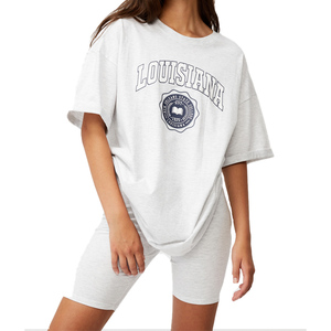 Camiseta de mujer OEM 100% algodón, con estampado gráfico blanco de Melanin Priceless, manga corta, elegante. - Product Image 1
