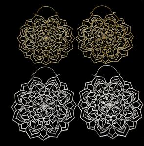 Pendientes de aro de estilo bohemio para mujer, color plateado y dorado liso, forma de flor, aro grande Jhumkas - Product Image 1