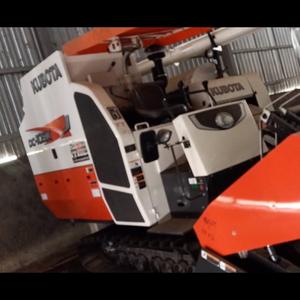 คูโบต้าเครื่องเกี่ยวนวด DC105X - Product Image 1