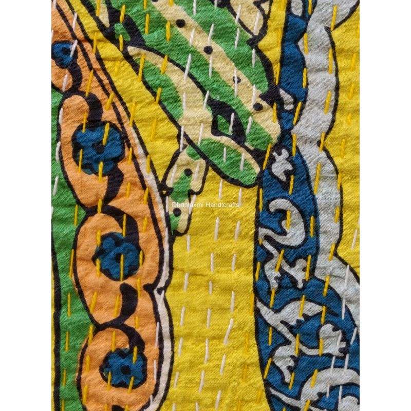 สีเหลือง