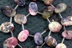 พลอยทัวร์มาลีนธรรมชาติแบบไม่ผ่านการบำบัด,พลอยรูปวงรีหยาบสำหรับการทำเครื่องประดับ1เส้น20ชิ้น - Product Image 5