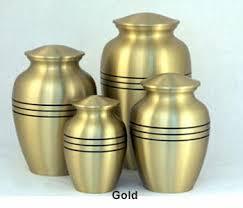 Pot en laiton pur crinière, utilisé comme Pot commémoratif de la première qualité, pour les nattes et le relique du fabrication indienne - Product Image 2