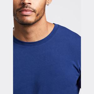 Wholesale Custom <b>Men's</b> <b>Muscle</b> Fit <b>T</b>-<b>Shirts</b> Fitness Shorts Sleeve and <b>T</b>-<b>Shirt</b> Sets in Knitted Fabric Bulk Customizable - Product Image 3