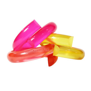 Bracelets en résine Transparent, bijoux faits à la main, design enveloppe tendance - Product Image 6