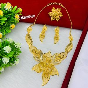 Joyería Chapada en Oro, Collar, Pendientes y Anillo para Niña y Mujer - Product Image 2