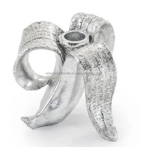 Bougeoir décoratif en métal pour la décoration Bougeoir antique banane pelée argent glamour pour Noël à la maison - Product Image 1