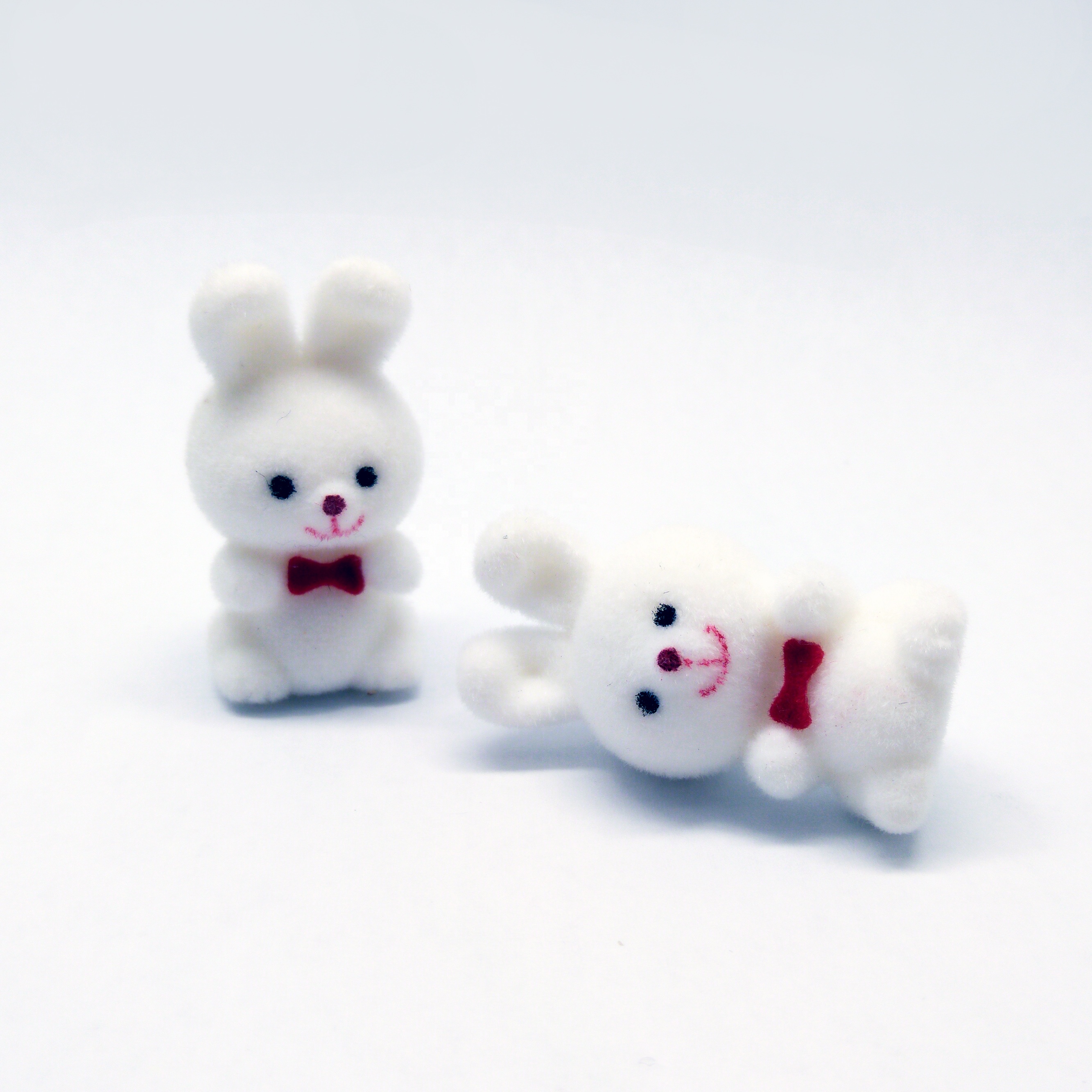 Миниатюрный Флокированный кролик 2022 с бантом 1 дюйм