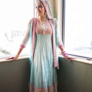 Kamiz long élégant indien/pakistanais/panjabi, Lehenga Choli évasé pour mariage, broderie Zardozi lourde, en acétate - Product Image 1