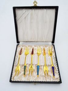 Enameled Gold Stainless Steel Fork Set With Stylish Design Perfect for Restaurant and Hotel Event <b>Tabletop</b> Serving Set Of 6 Pcs - Product Image 3
