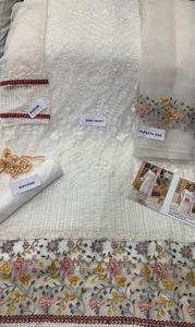 Belle tendance de mariage et vêtements de fête en fausse georgette broderie travail multicolore Salwar Kameez pour les femmes exportateur mondial - Product Image 3