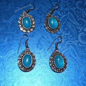 Boucles d'oreilles punk modèle Aqua Onyx, bijoux fantaisie, à vendre en ligne - Product Image 1