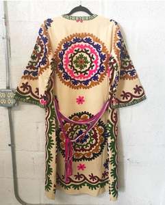 Chaqueta de Moda 2026, Chaqueta Bordada Suzani Única, Abrigo Étnico Bohemio Vintage, Túnica Banjara con Decoración de Encaje Natural - Product Image 3