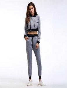 Chándal transpirable de invierno de talla grande para mujer con rayas reflectantes de terciopelo polar de algodón - Product Image 4