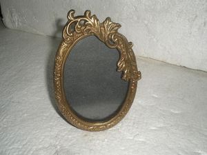 Decorative Oval Brass <b>Photo</b> <b>Frame</b> - Product Image 2
