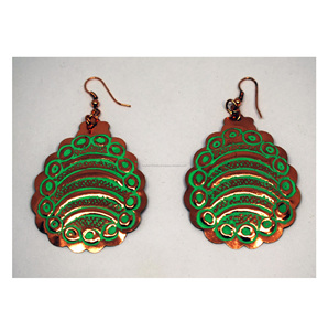 เครื่องประดับฤดูใบไม้ผลิ2025ของฟลอริด้าต่างหูลูกปัดเรซินแบบมินิมอลลิสต์ชุดเดรสสีดำและสีขาวสไตล์เกาหลีเนื้อด้าน - Product Image 3