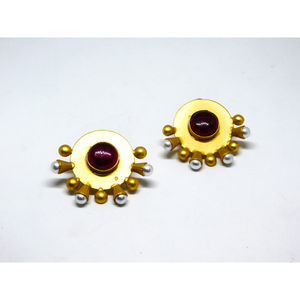 latest fashion Trending handmade golden matte finishing brass stone <b>stud</b> hoop flower design earing for <b>girls</b> and women - Product Image 1