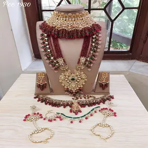 Unique fantaisie lourde mariée Combo ensemble complet tour de cou Long ensemble Mathapatti Pocha Nath Tika et boucle d'oreille en vrai Kundan M création