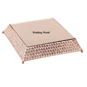 Support à gâteau en métal de forme carrée cristal perlé à la main support à gâteau de créateur classique élégant en gros support à gâteau en métal - Product Image 1