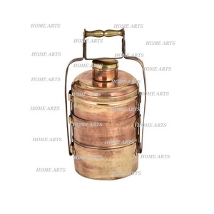 Boîte Tiffin alimentaire de forme ronde de créateur Boîte Tiffin à déjeuner en laiton poli doré fait à la main avec cuillère et fourchette en laiton - Product Image 2