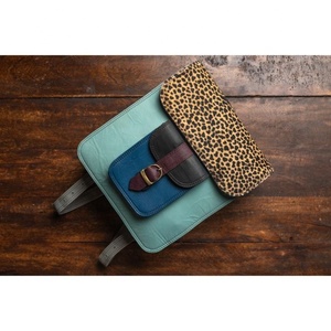 Mini mochila informal LW 2024 para mujer, nuevo bolso de cuero portátil de roca geométrica de Color Malta, bolso escolar de verano para chicas adolescentes, Correa - Product Image 1