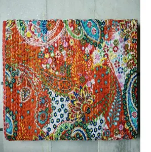 定制kantha刺绣棉被用100% 棉织物制成，在单人床和双人床上印有美丽的印度印花