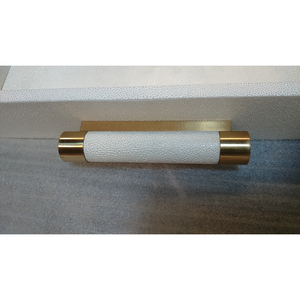 ที่ให้บริการกาแฟสีขาวหรูหรา0.605X0.38X0.065 MDF Shagreen กำมะหยี่ Faux Shagreen ถาดน้ำชาสี่เหลี่ยมพร้อมที่จับแทรกทองเหลือง - Product Image 4