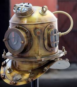 Casco DE BUCEO ANTIGUO macizo de cobre y latón, 18 ', marca marina de EE. UU. V & IV, forma redonda - Product Image 3